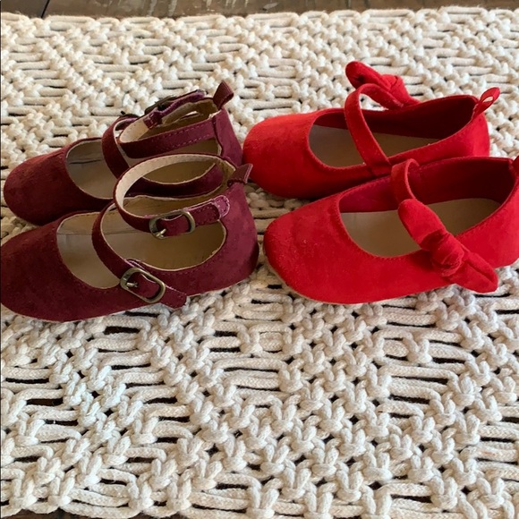 Old navy 2 pair suede baby girl crib shoes 12-18 - Picture 2 of 3